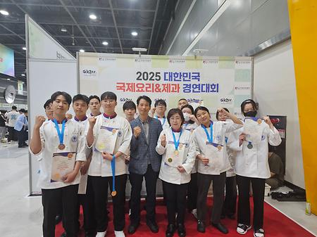 대회 수상 단체사진